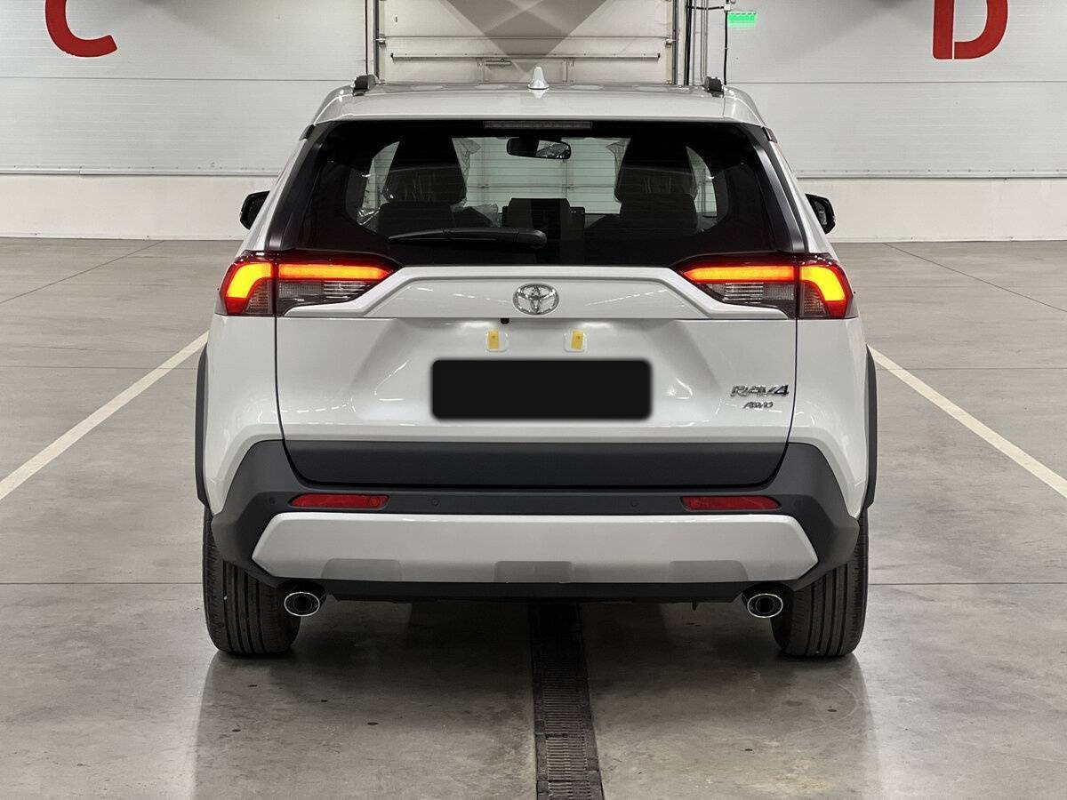 Toyota RAV4 2024 года с пробегом. Фото: #5