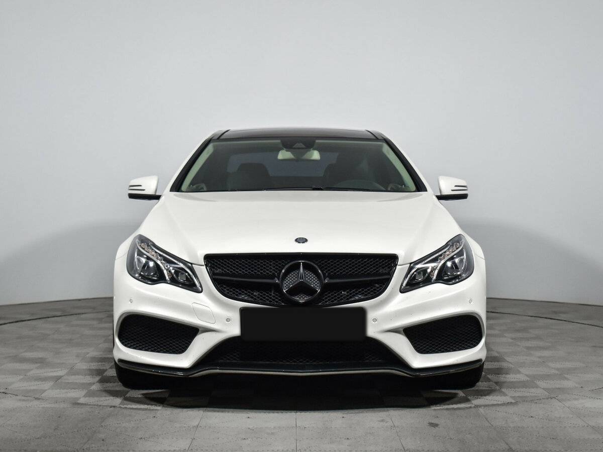Mercedes-Benz E-Класс 2015 года с пробегом. Фото: #1
