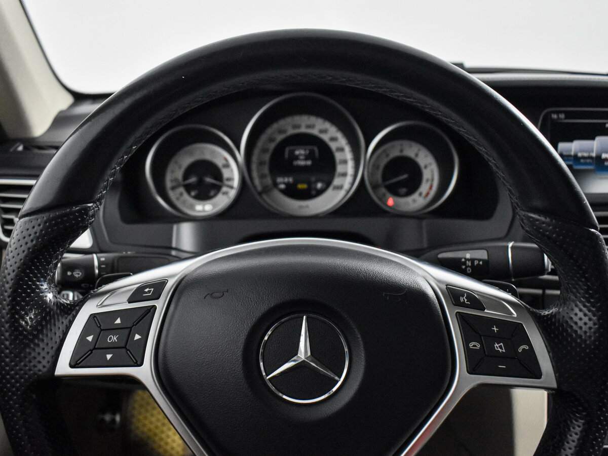 Mercedes-Benz E-Класс 2015 года с пробегом. Фото: #18