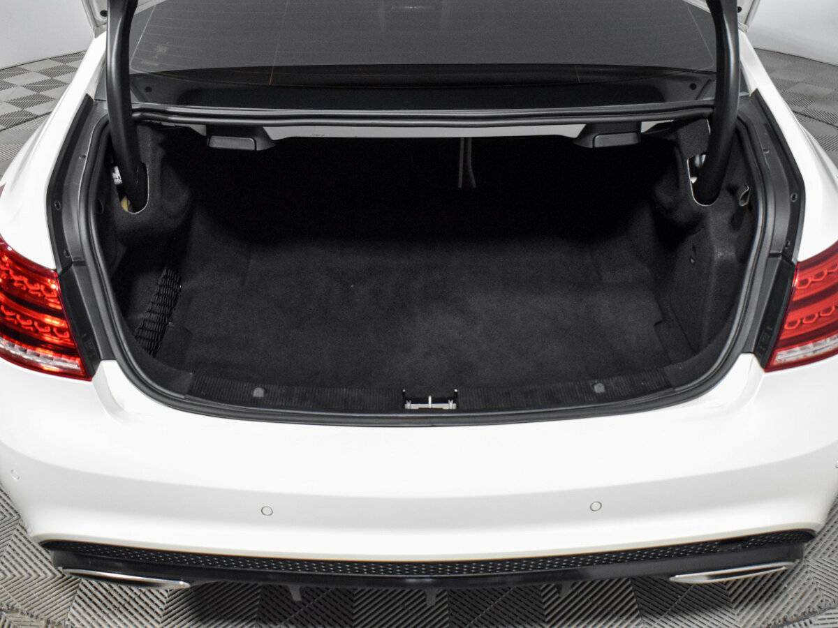 Mercedes-Benz E-Класс 2015 года с пробегом. Фото: #22