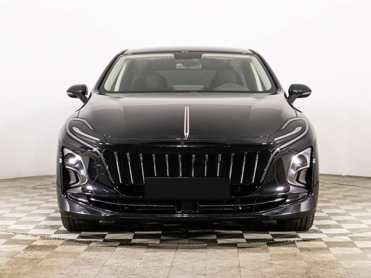 Hongqi E-QM5 2022 года с пробегом. Фото: #1