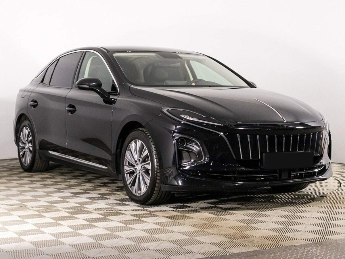 Hongqi E-QM5 2022 года с пробегом. Фото: #2