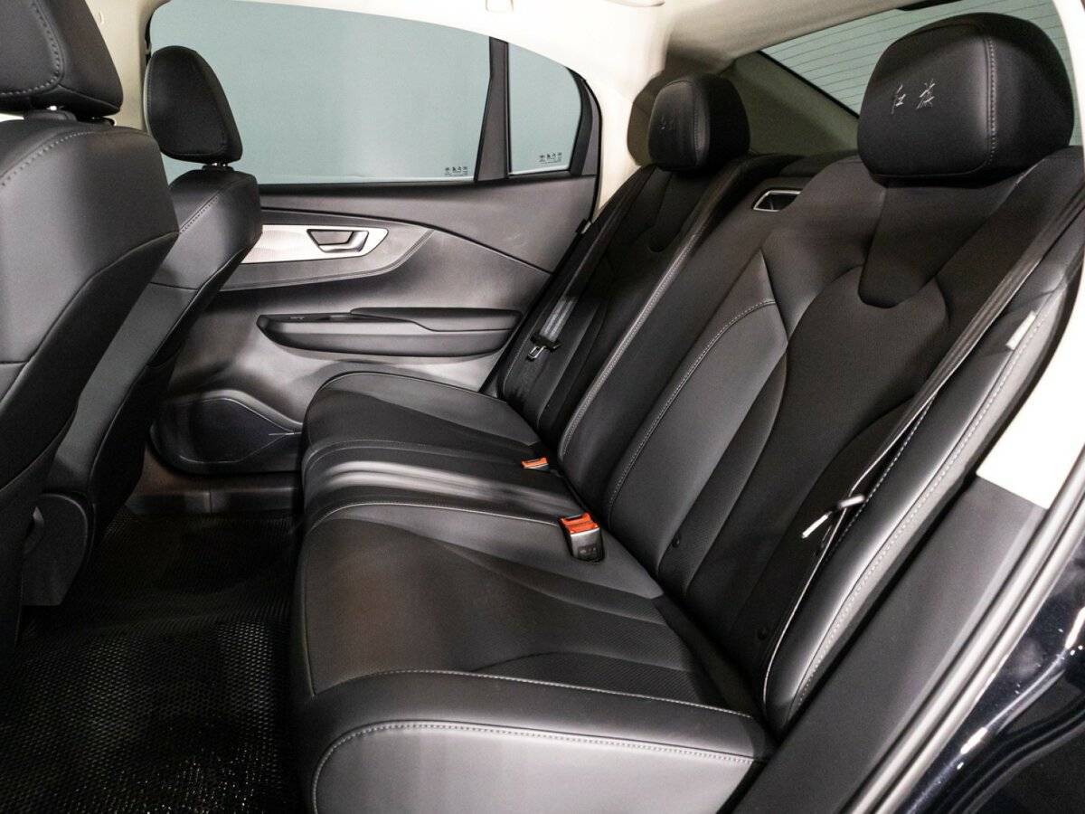 Hongqi E-QM5 2022 года с пробегом. Фото: #9