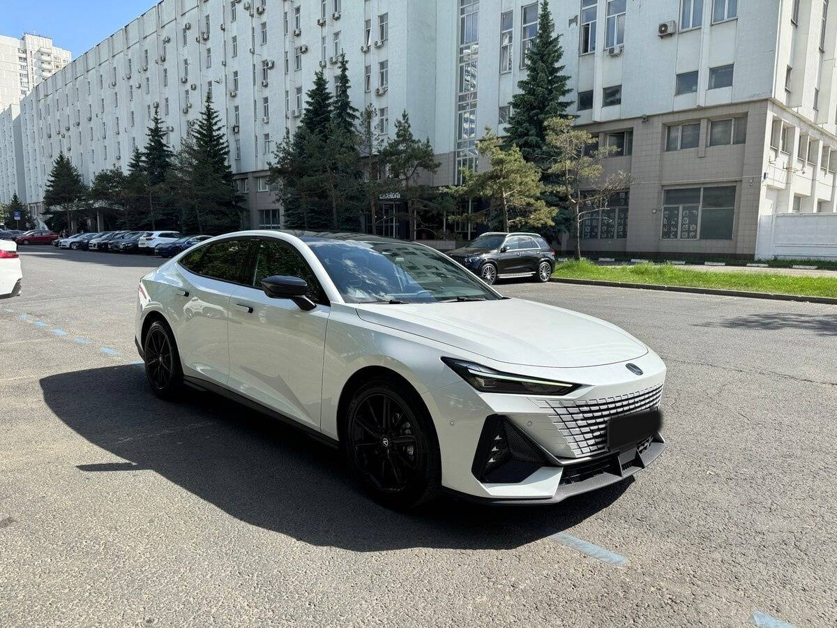 Changan UNI-V 2024 года с пробегом. Фото: #2
