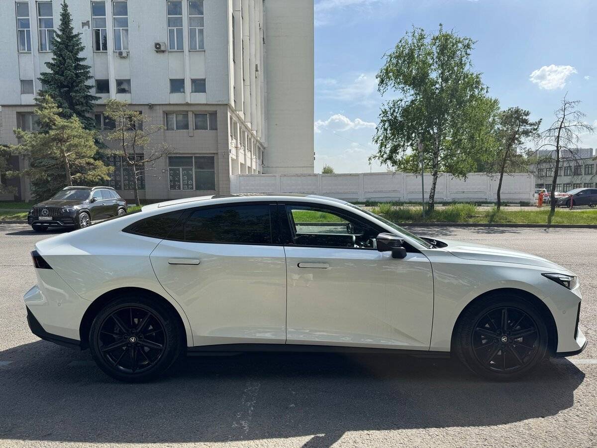 Changan UNI-V 2024 года с пробегом. Фото: #3