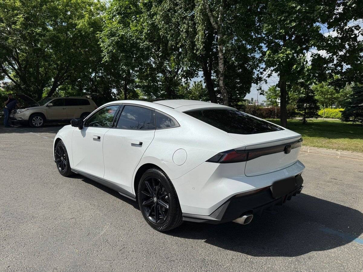 Changan UNI-V 2024 года с пробегом. Фото: #6