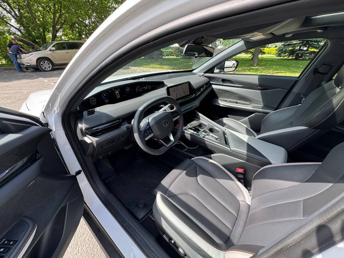 Changan UNI-V 2024 года с пробегом. Фото: #10