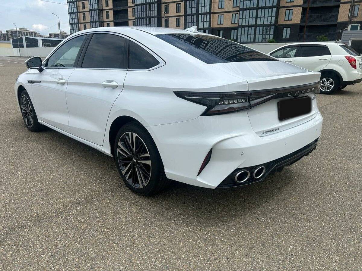 Chery Arrizo 8 2024 года с пробегом. Фото: #2