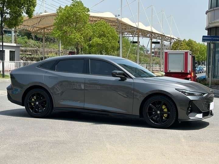 Changan UNI-V 2022 года с пробегом. Фото: #1