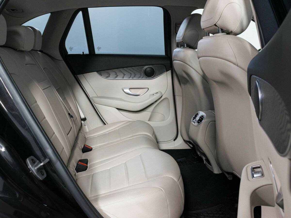 Mercedes-Benz GLC 2021 года с пробегом. Фото: #12