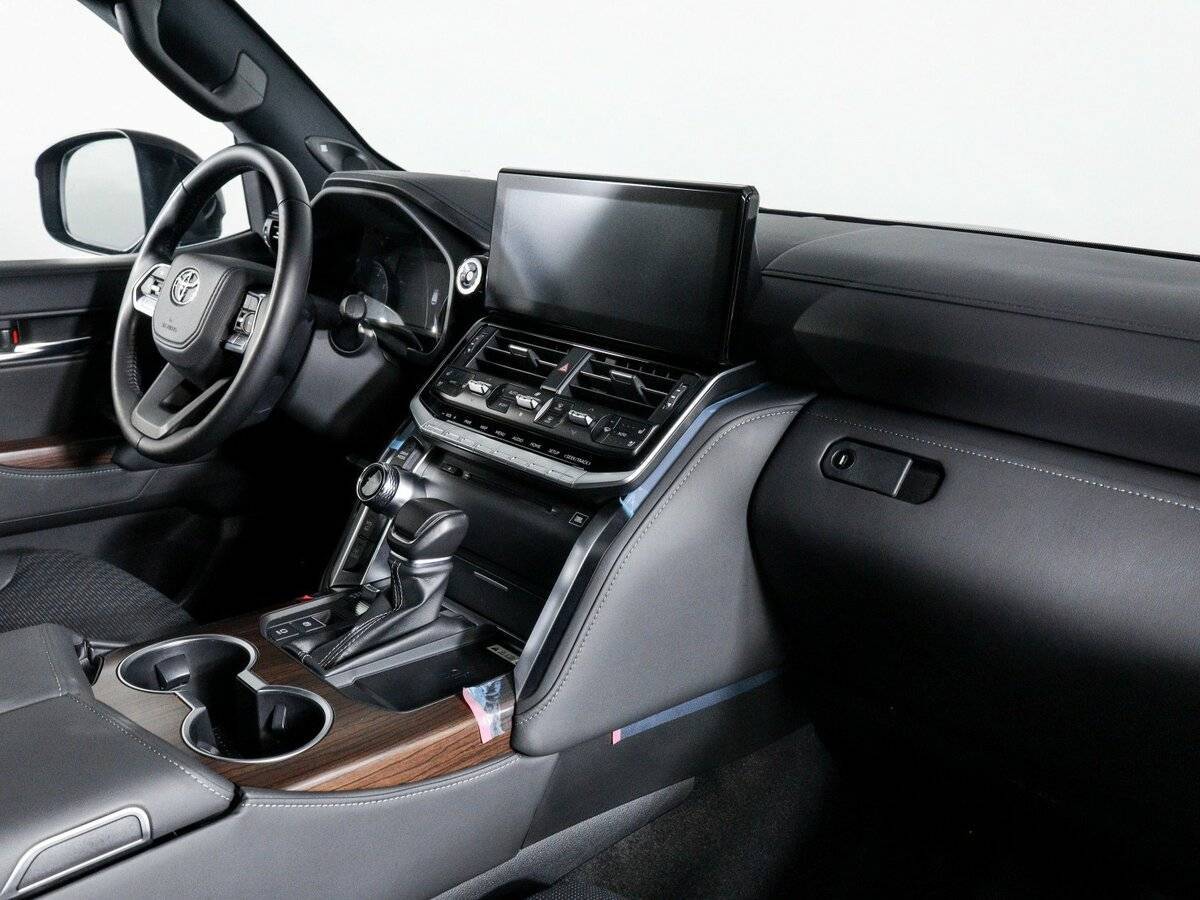 Toyota Land Cruiser 2022 года с пробегом. Фото: #5