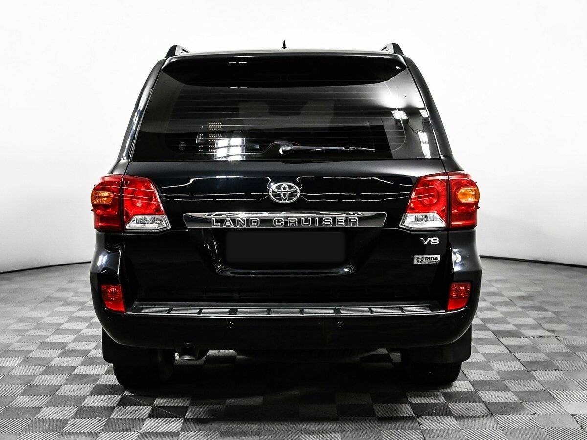 Toyota Land Cruiser 2013 года с пробегом. Фото: #4
