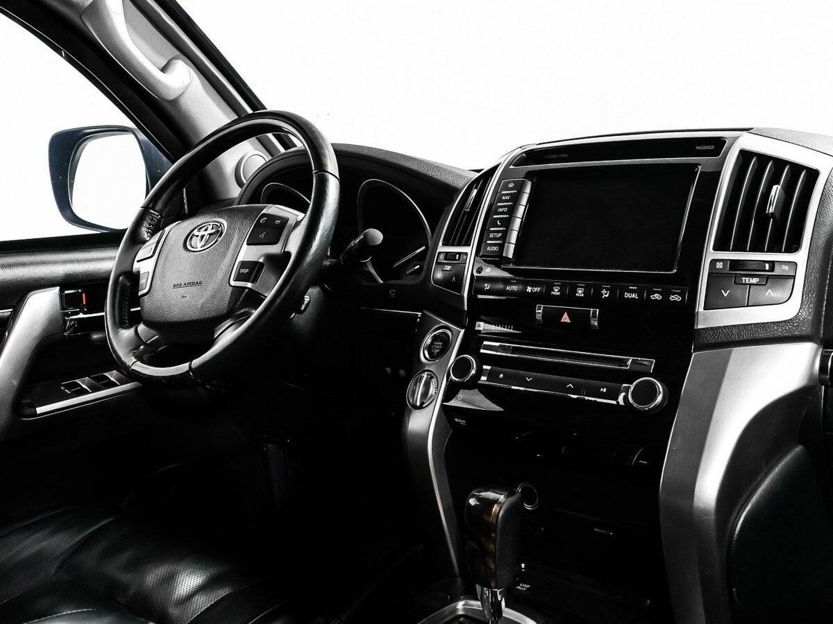 Toyota Land Cruiser 2013 года с пробегом. Фото: #7