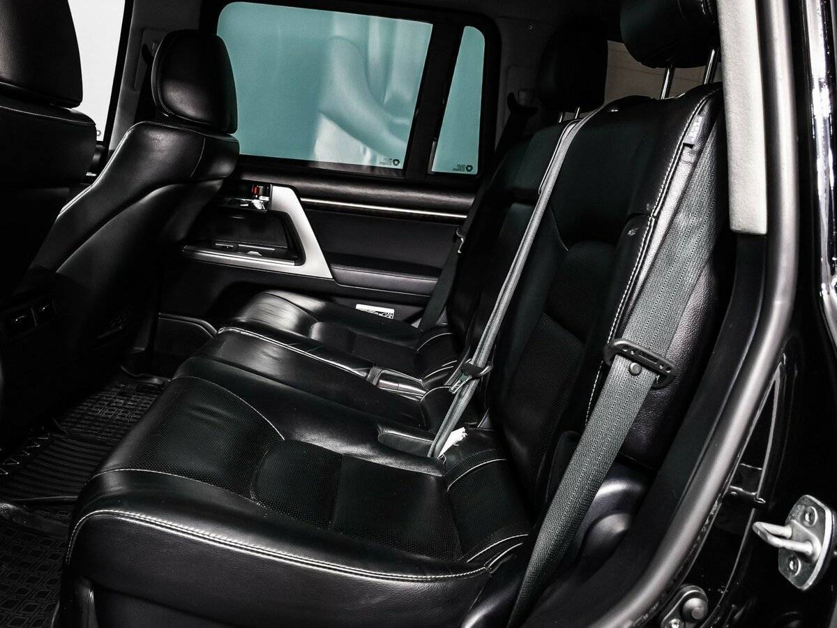 Toyota Land Cruiser 2013 года с пробегом. Фото: #12