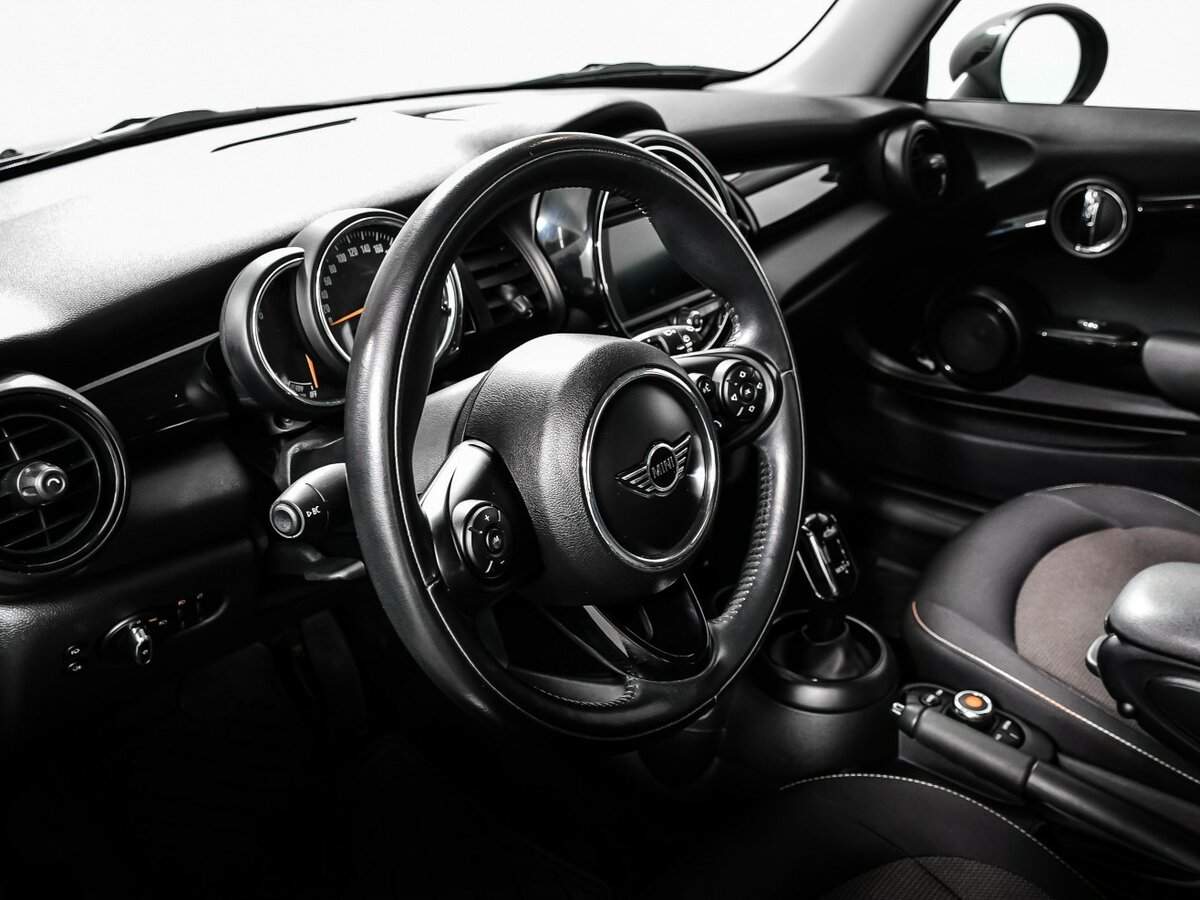 Mini Hatch 2018 года с пробегом. Фото: #11