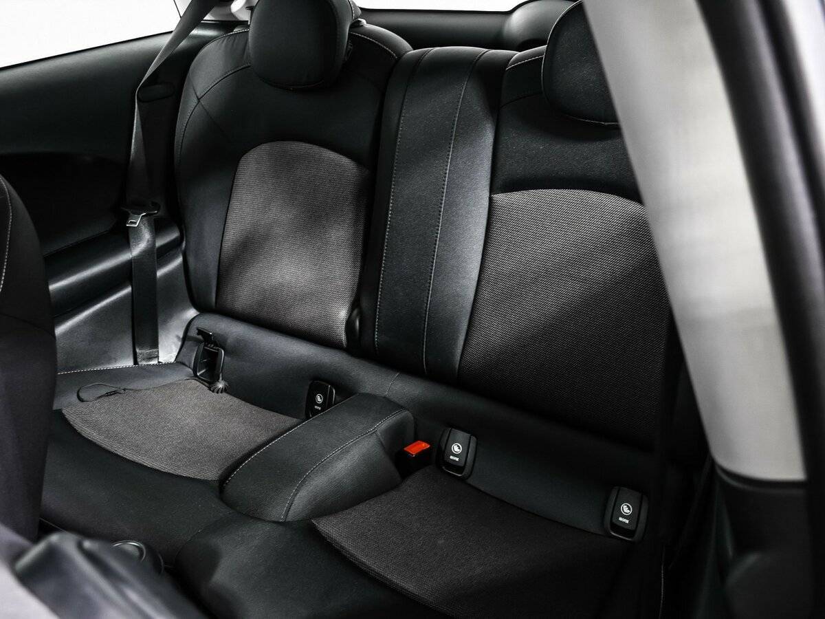 Mini Hatch 2018 года с пробегом. Фото: #12