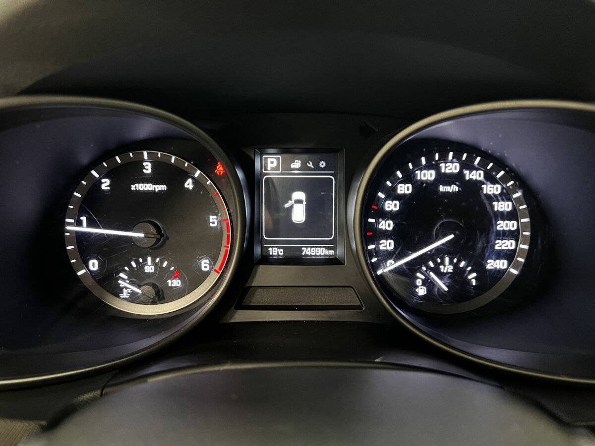 Hyundai Santa Fe 2015 года с пробегом. Фото: #12