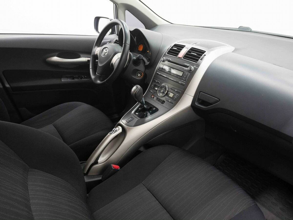 Toyota Auris 2008 года с пробегом. Фото: #11