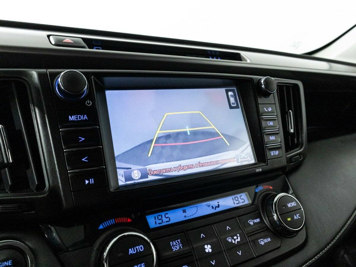 Toyota RAV4 2018 года с пробегом. Фото: #18