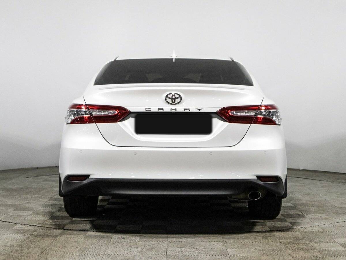 Toyota Camry 2022 года с пробегом. Фото: #5