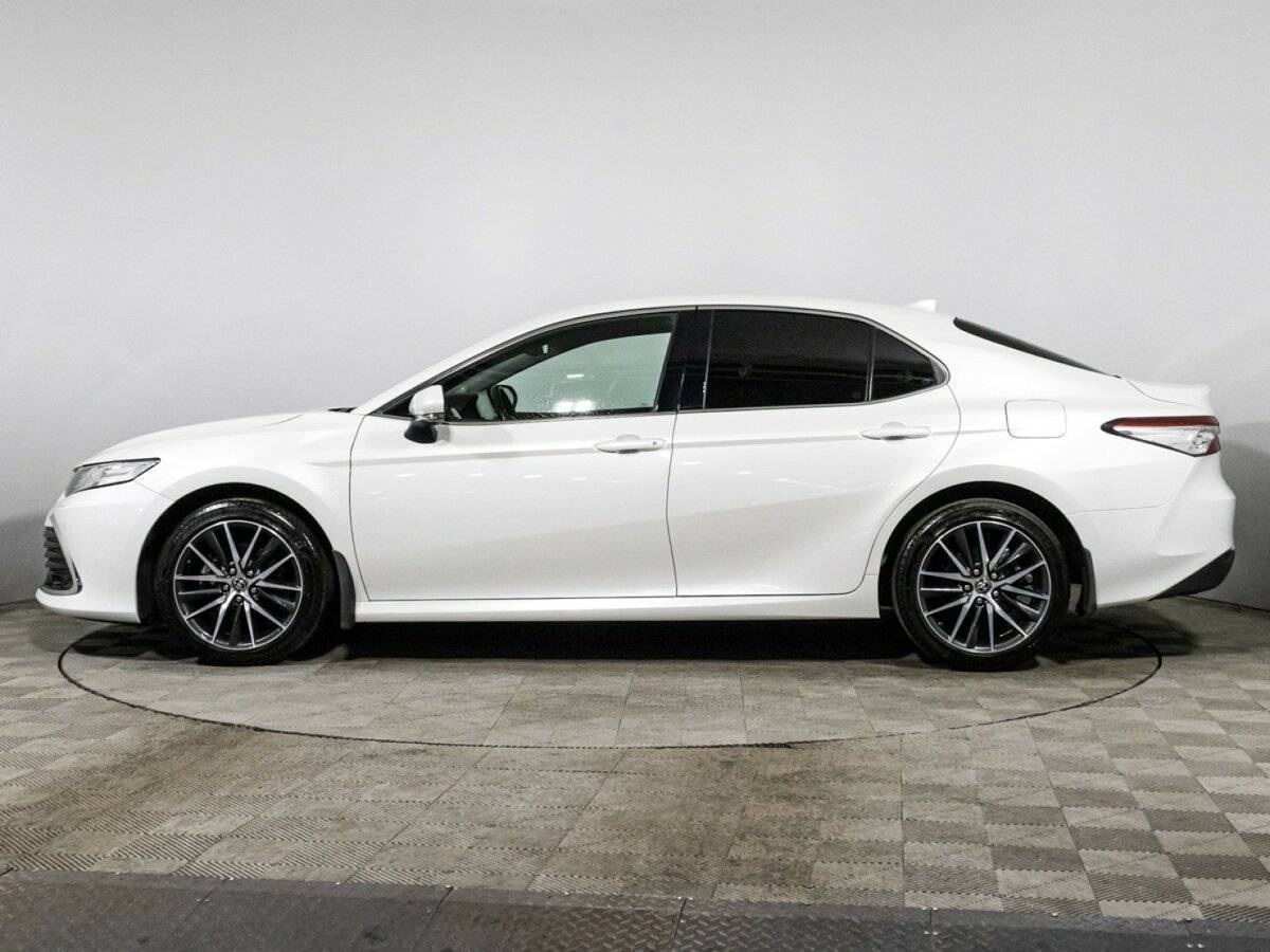 Toyota Camry 2022 года с пробегом. Фото: #7