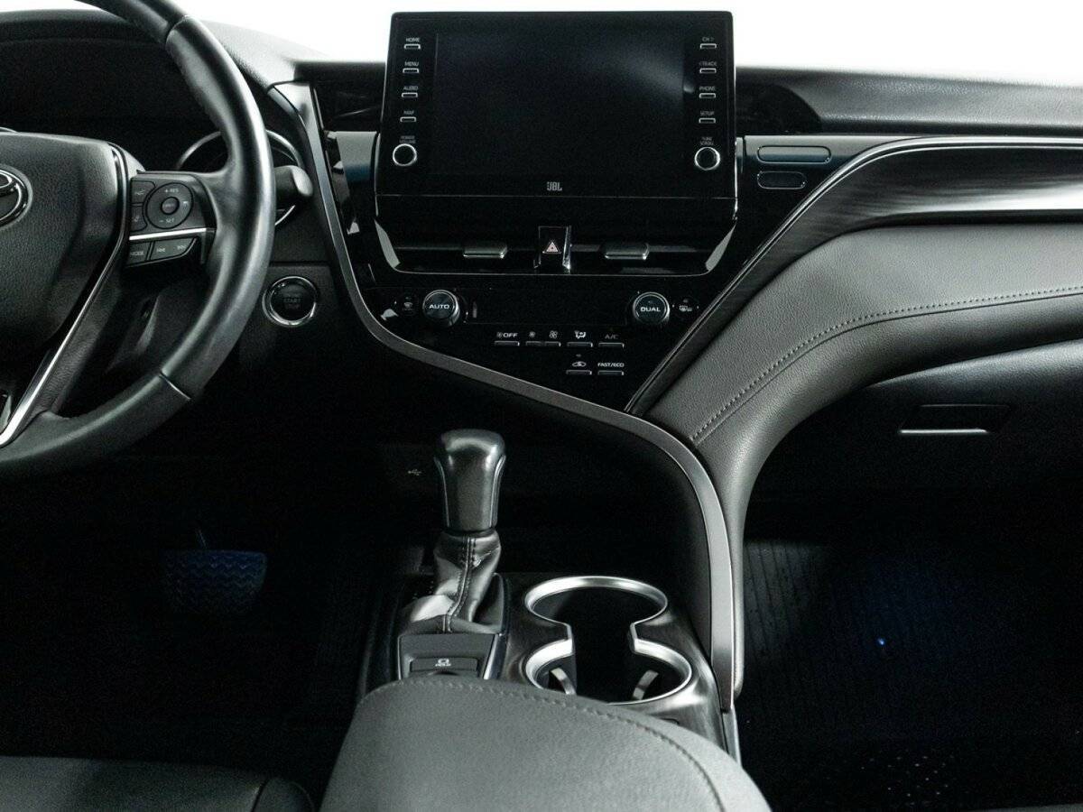 Toyota Camry 2022 года с пробегом. Фото: #13