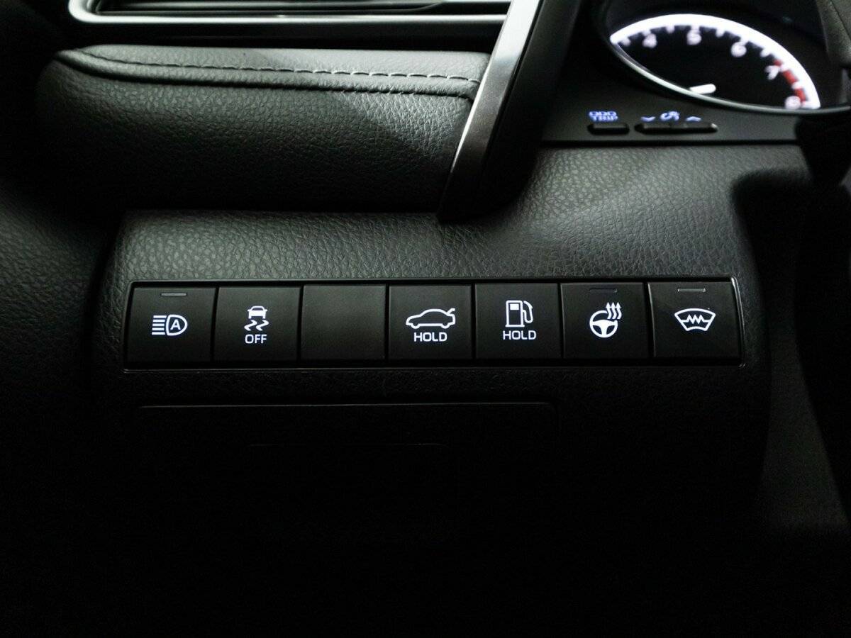 Toyota Camry 2022 года с пробегом. Фото: #16