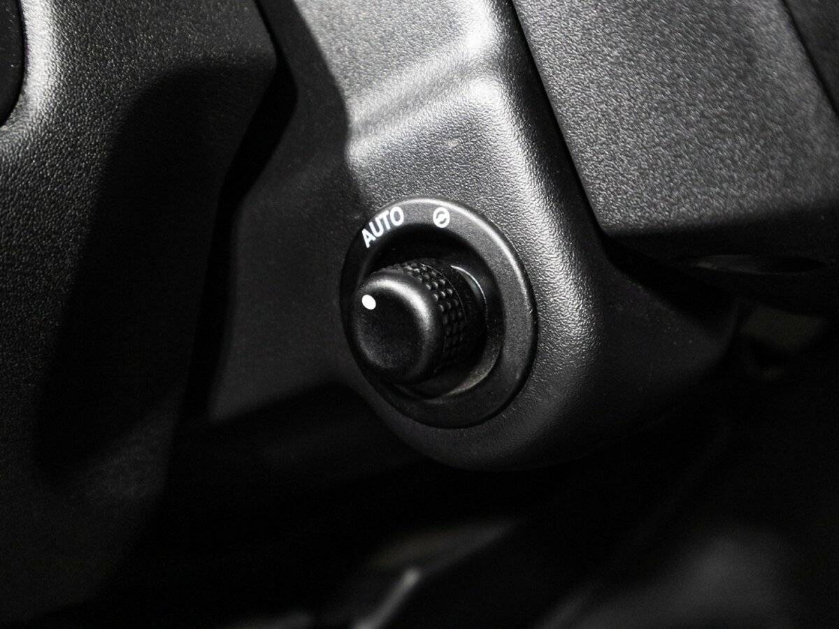 Land Rover Range Rover Sport 2010 года с пробегом. Фото: #16