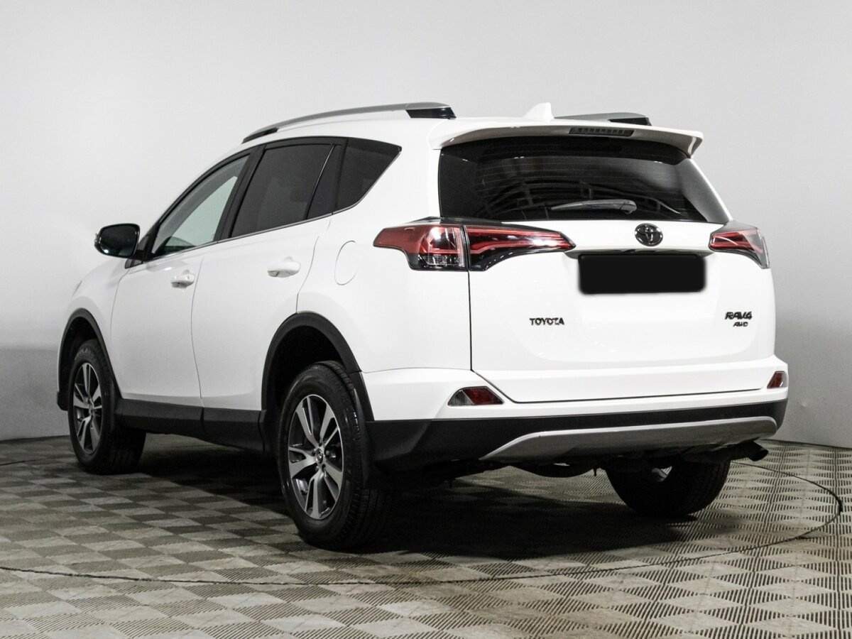 Toyota RAV4 2019 года с пробегом. Фото: #6