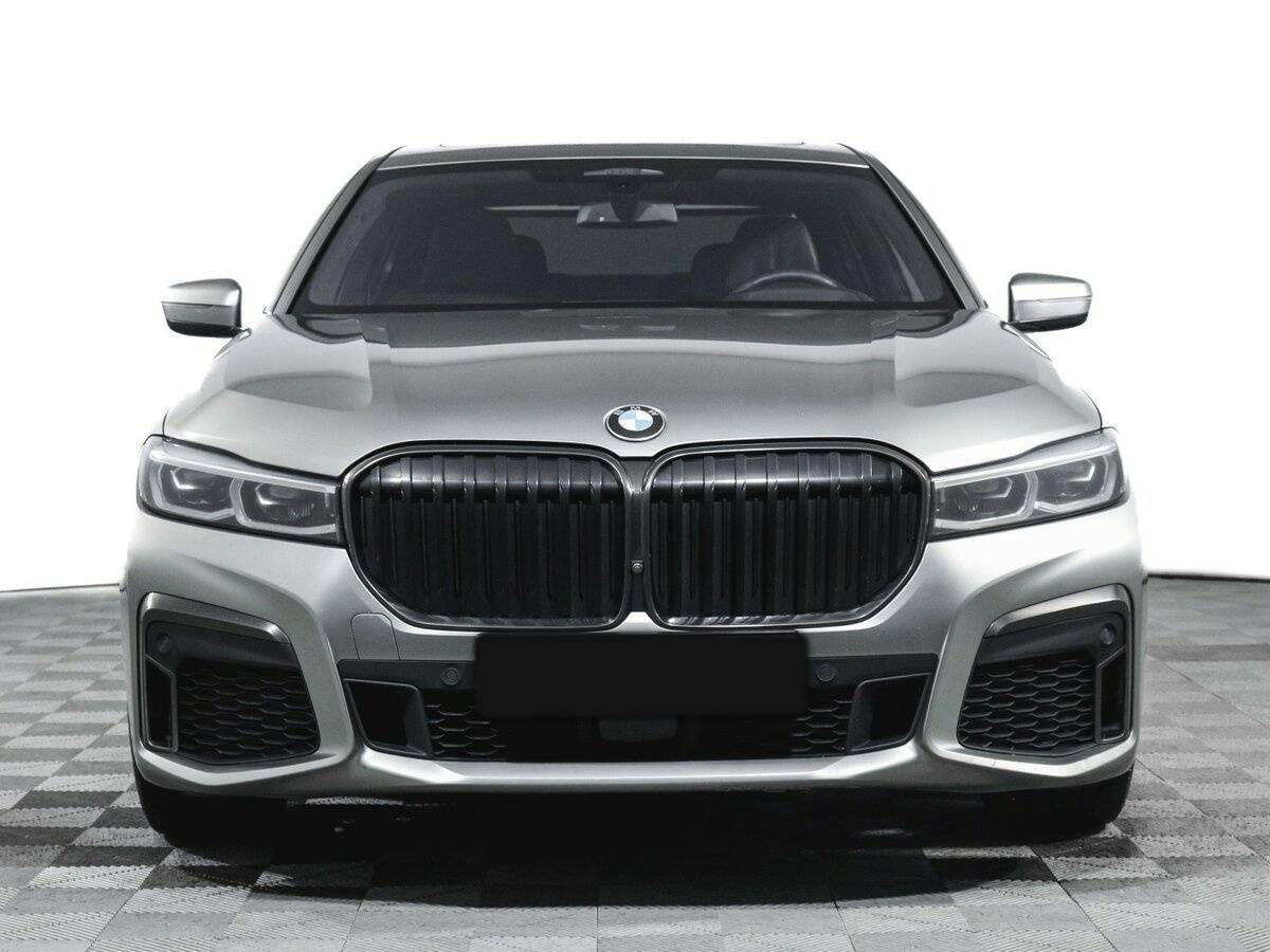 BMW 7 серии 2019 года с пробегом. Фото: #1