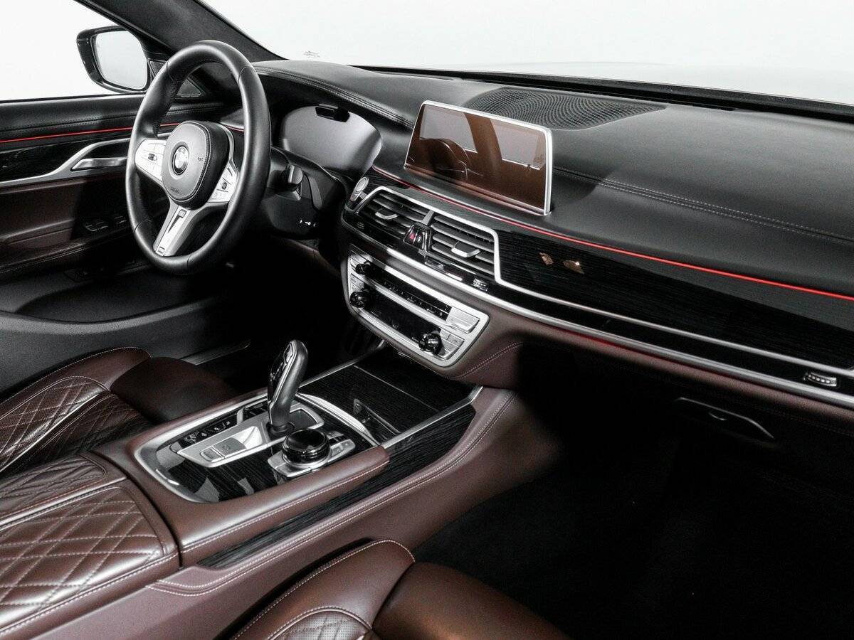 BMW 7 серии 2019 года с пробегом. Фото: #8