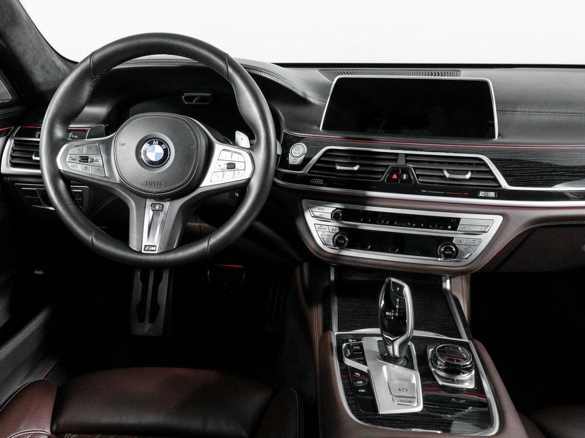 BMW 7 серии 2019 года с пробегом. Фото: #11