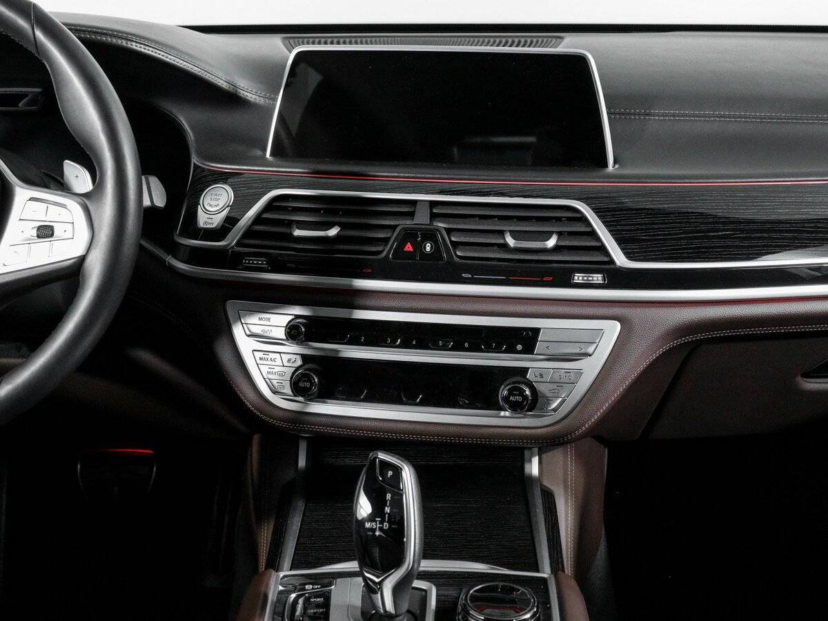 BMW 7 серии 2019 года с пробегом. Фото: #12