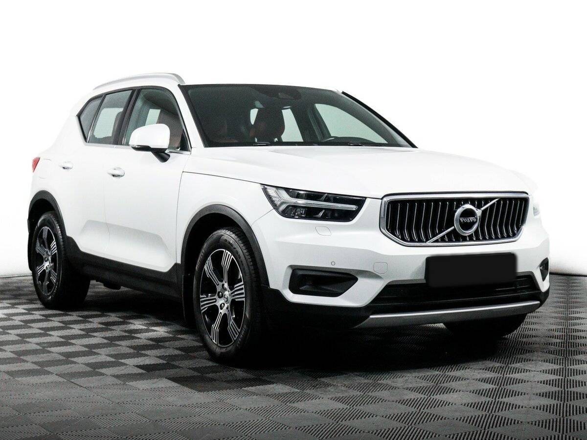 Volvo XC40 2020 года с пробегом. Фото: #2