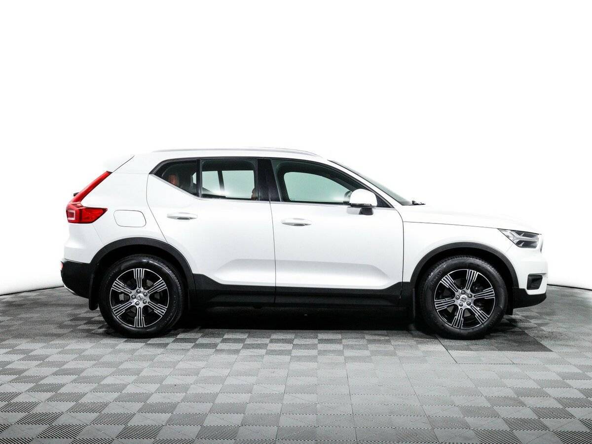 Volvo XC40 2020 года с пробегом. Фото: #3