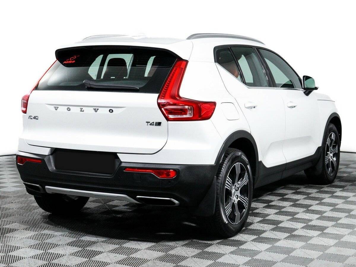 Volvo XC40 2020 года с пробегом. Фото: #4