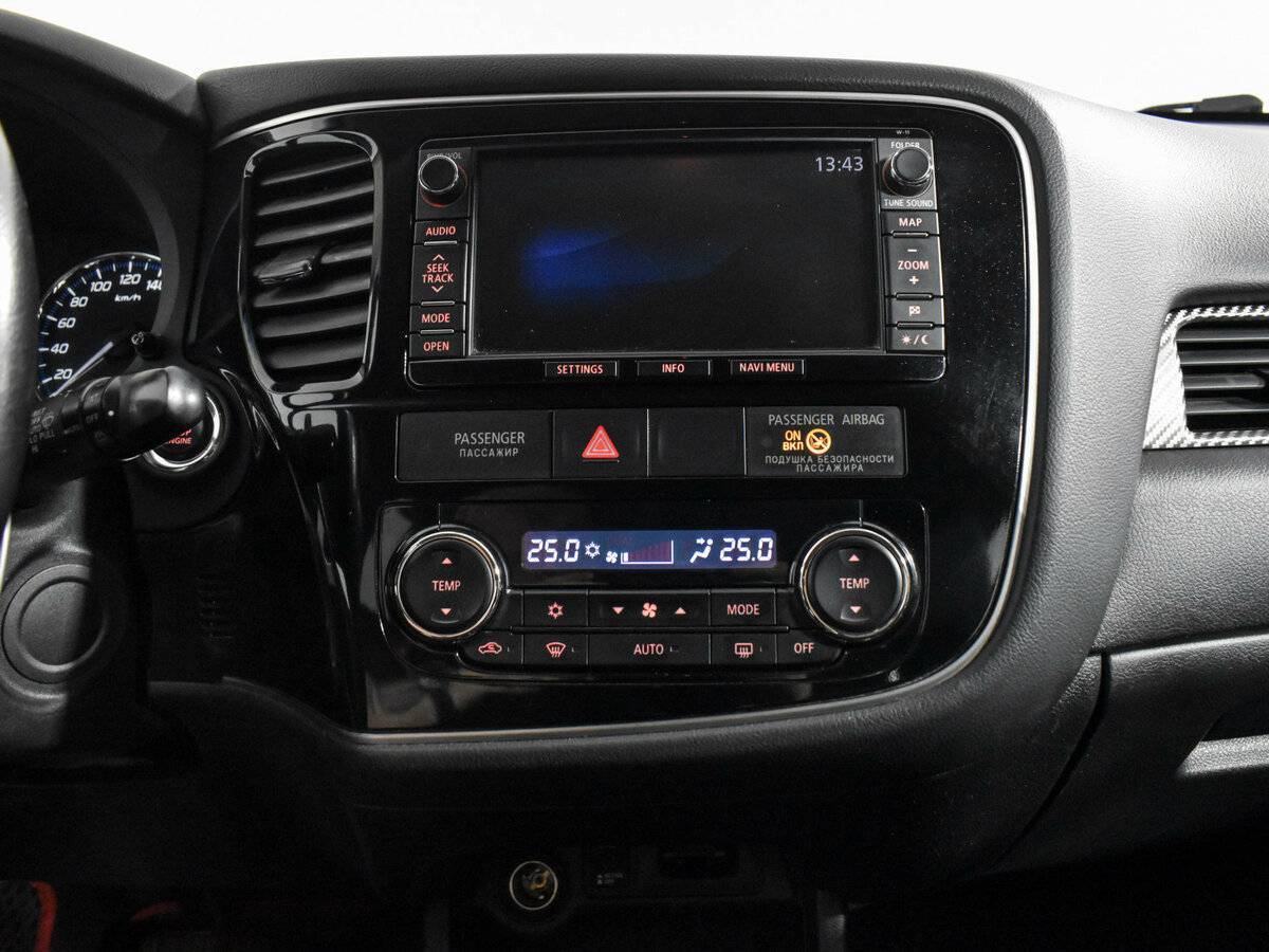 Б/У Митсубиши Оутлэндер 2012 года. Фото: #14