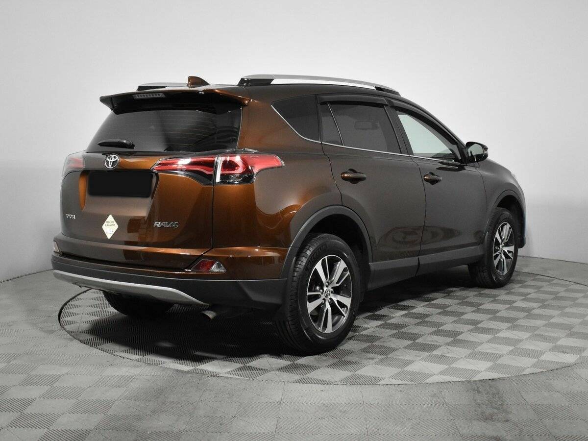 Toyota RAV4 2017 года с пробегом. Фото: #7