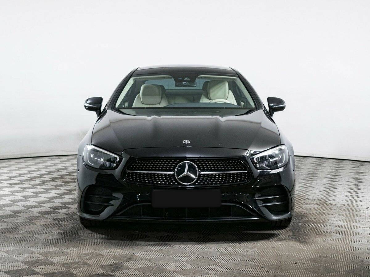 Mercedes-Benz E-Класс 2021 года с пробегом. Фото: #1