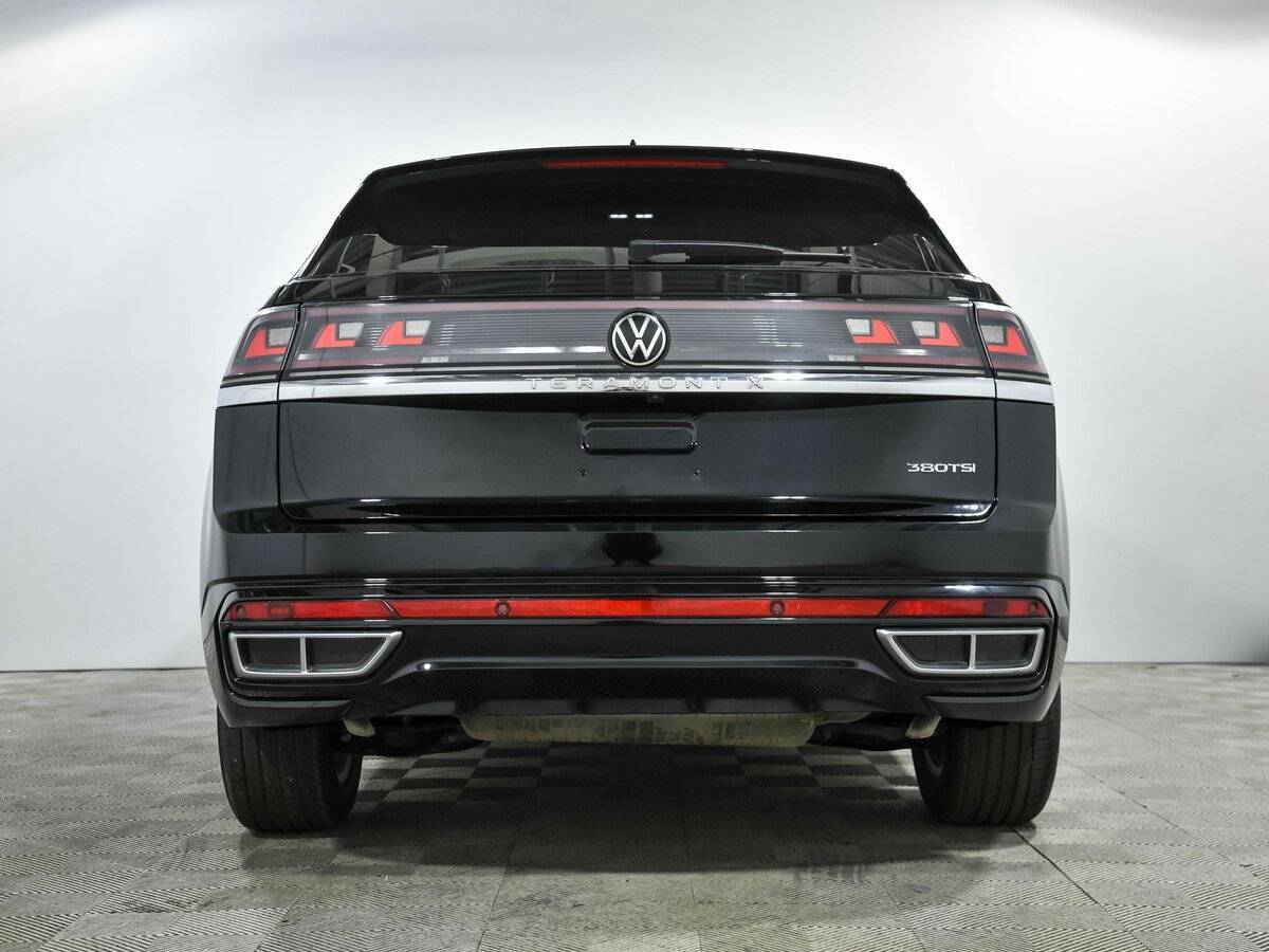 Volkswagen Teramont 2023 года с пробегом. Фото: #4