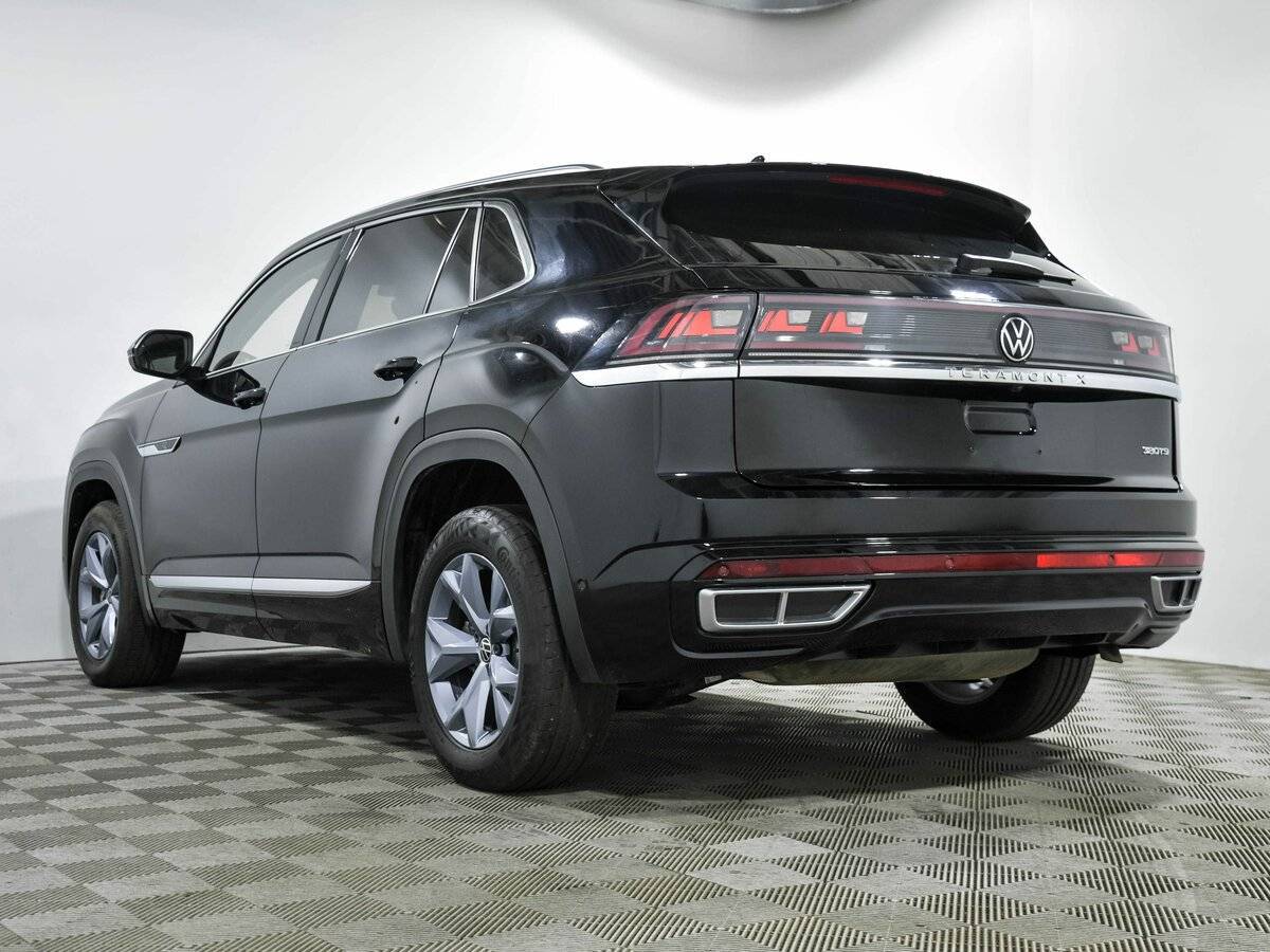 Volkswagen Teramont 2023 года с пробегом. Фото: #5