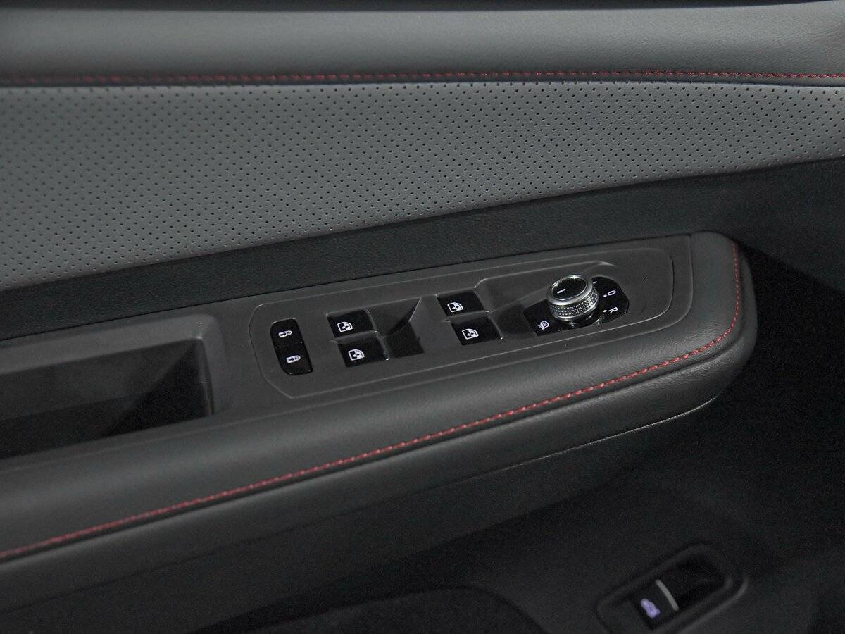 Volkswagen Teramont 2023 года с пробегом. Фото: #14