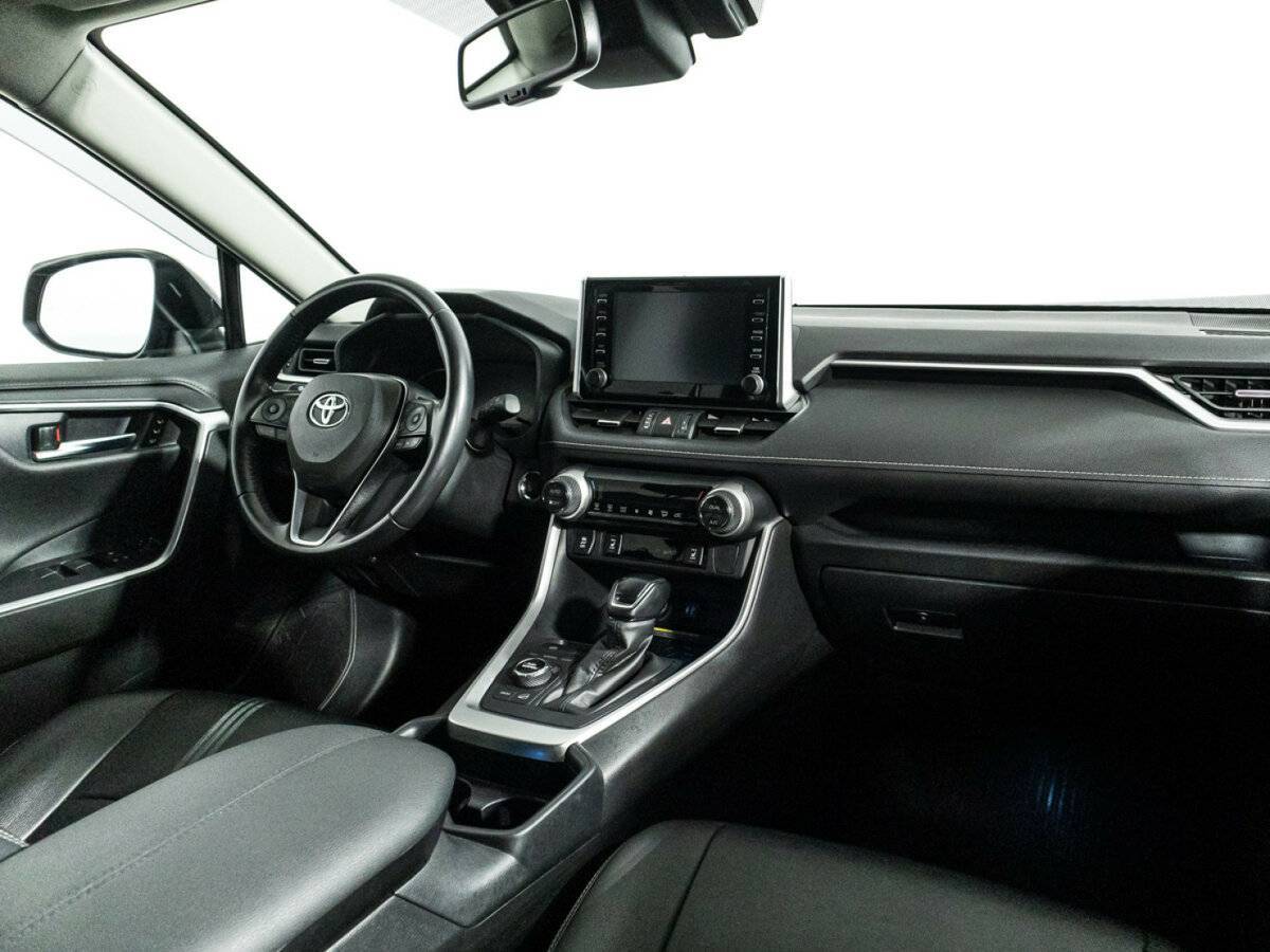 Toyota RAV4 2020 года с пробегом. Фото: #8