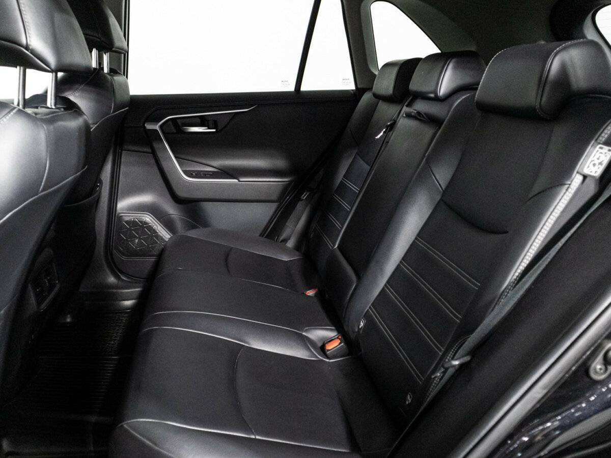 Toyota RAV4 2020 года с пробегом. Фото: #9