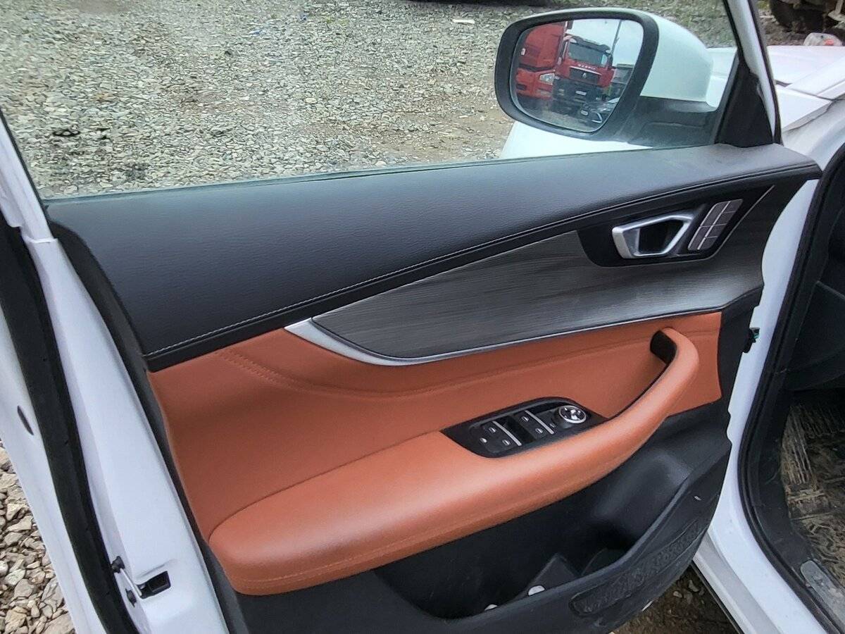 Chery Tiggo 8 Pro Max 2023 года с пробегом. Фото: #8