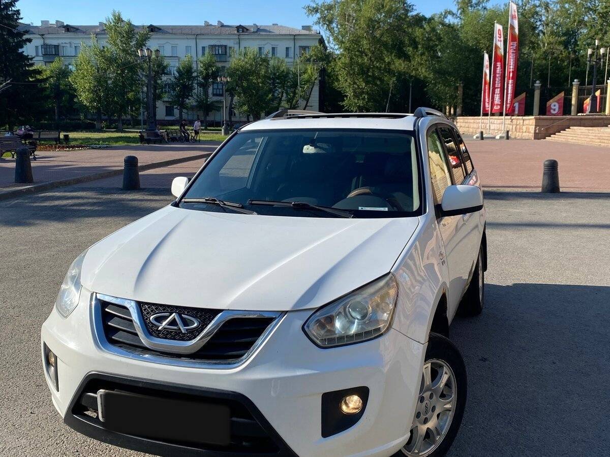 Chery Tiggo (T11) 2013 года с пробегом. Фото: #1