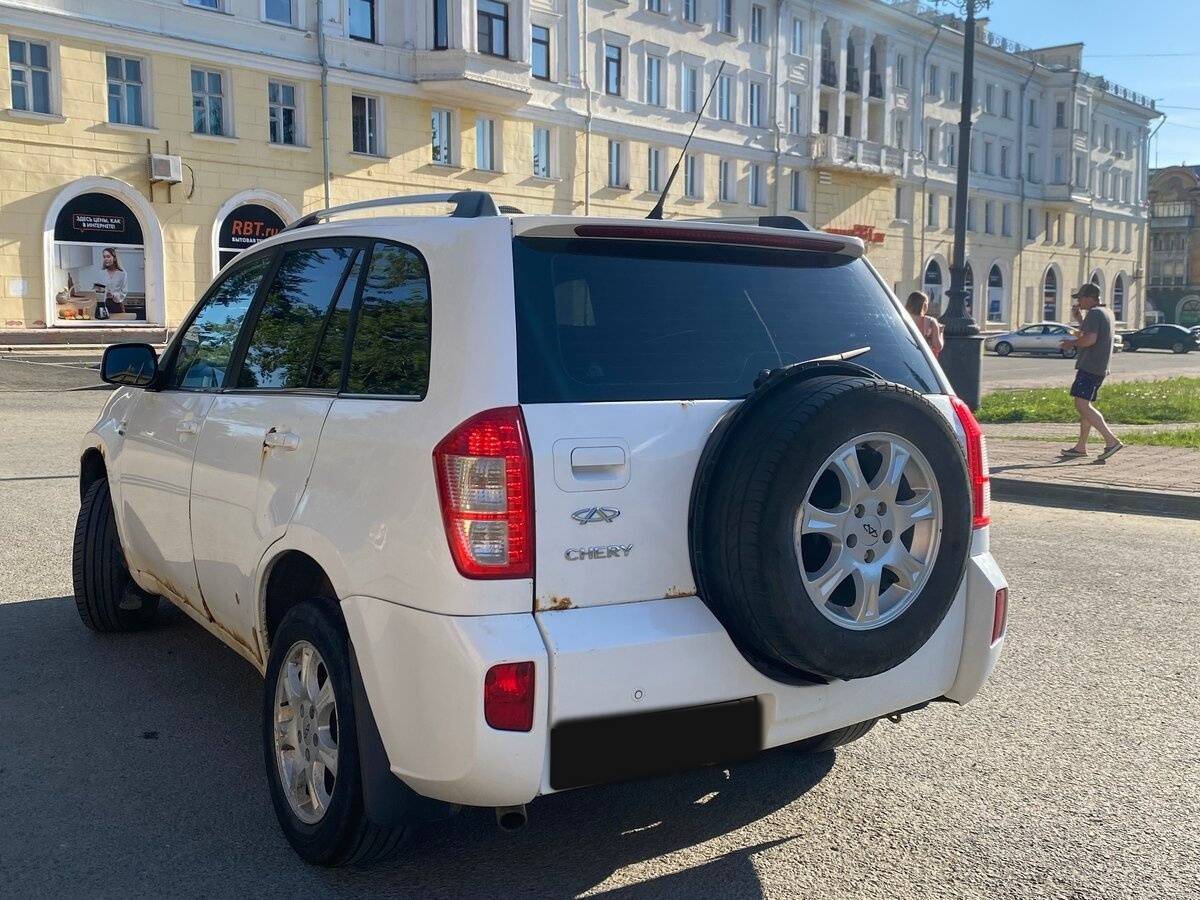 Chery Tiggo (T11) 2013 года с пробегом. Фото: #2