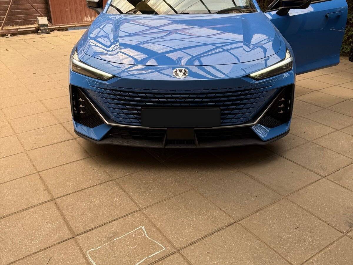 Changan UNI-V 2022 года с пробегом. Фото: #1