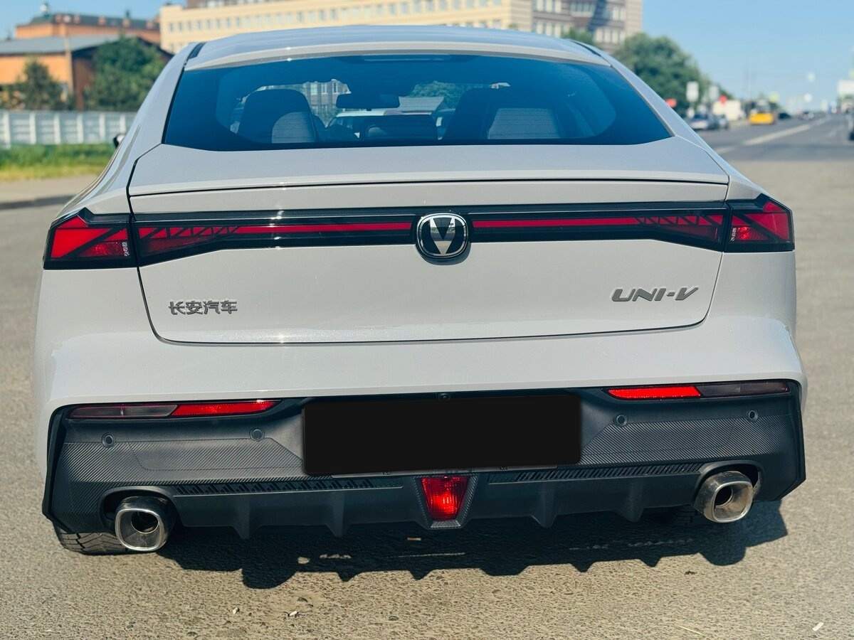 Changan UNI-V 2023 года с пробегом. Фото: #4