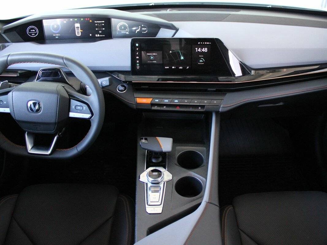 Changan UNI-V 2023 года с пробегом. Фото: #13